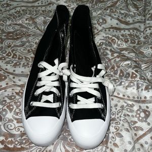 Platform converse